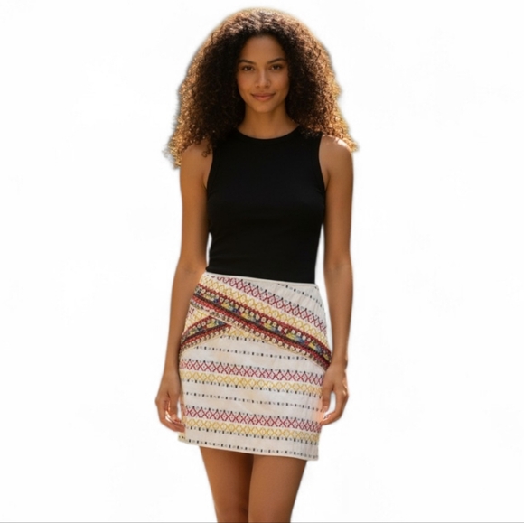 BCBGMAXAZRIA Runway Adela Embellished Mini Skirt – Off White Combo – Size 4